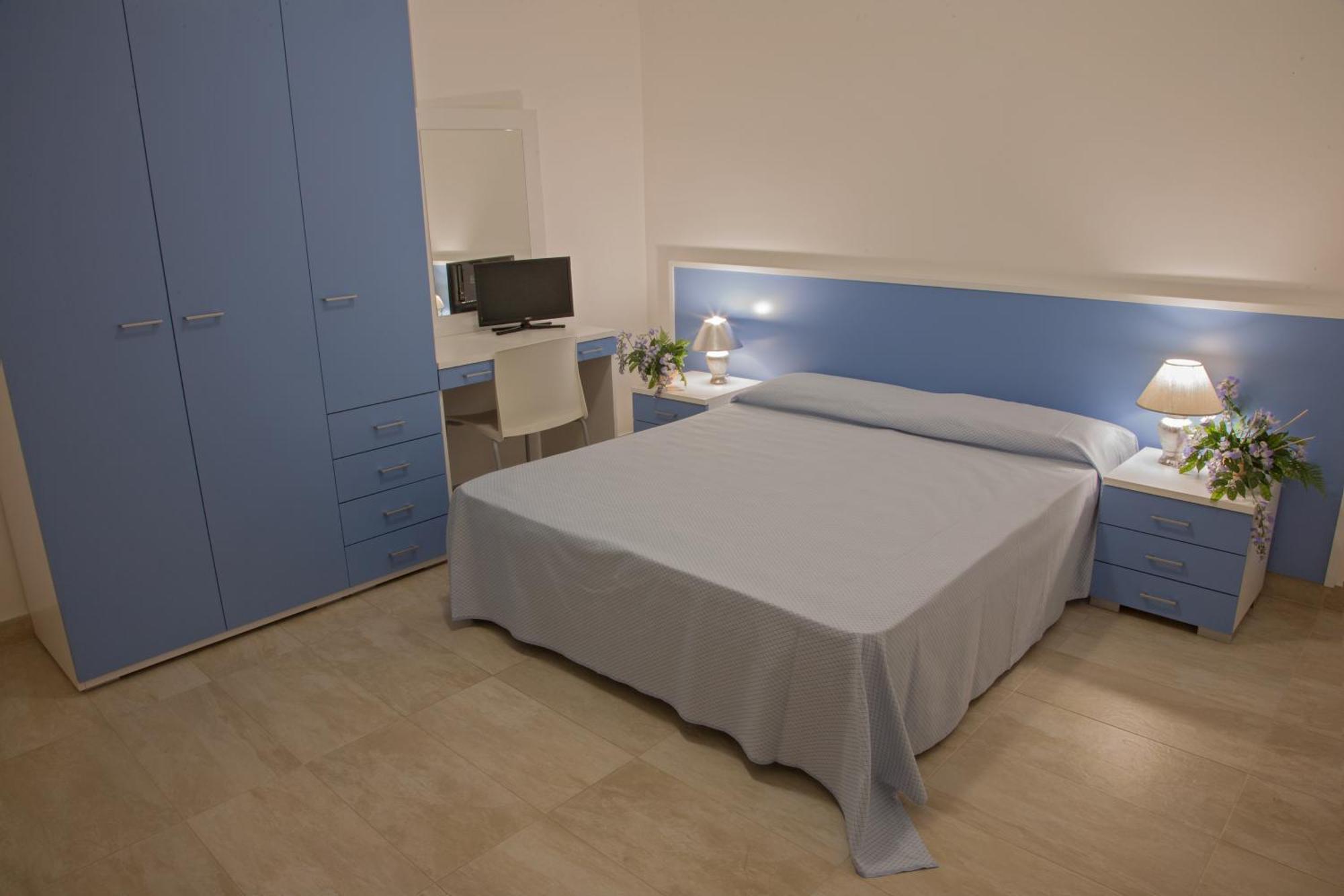 Club Esse Aquilia Beach Village Badolato Marina Extérieur photo